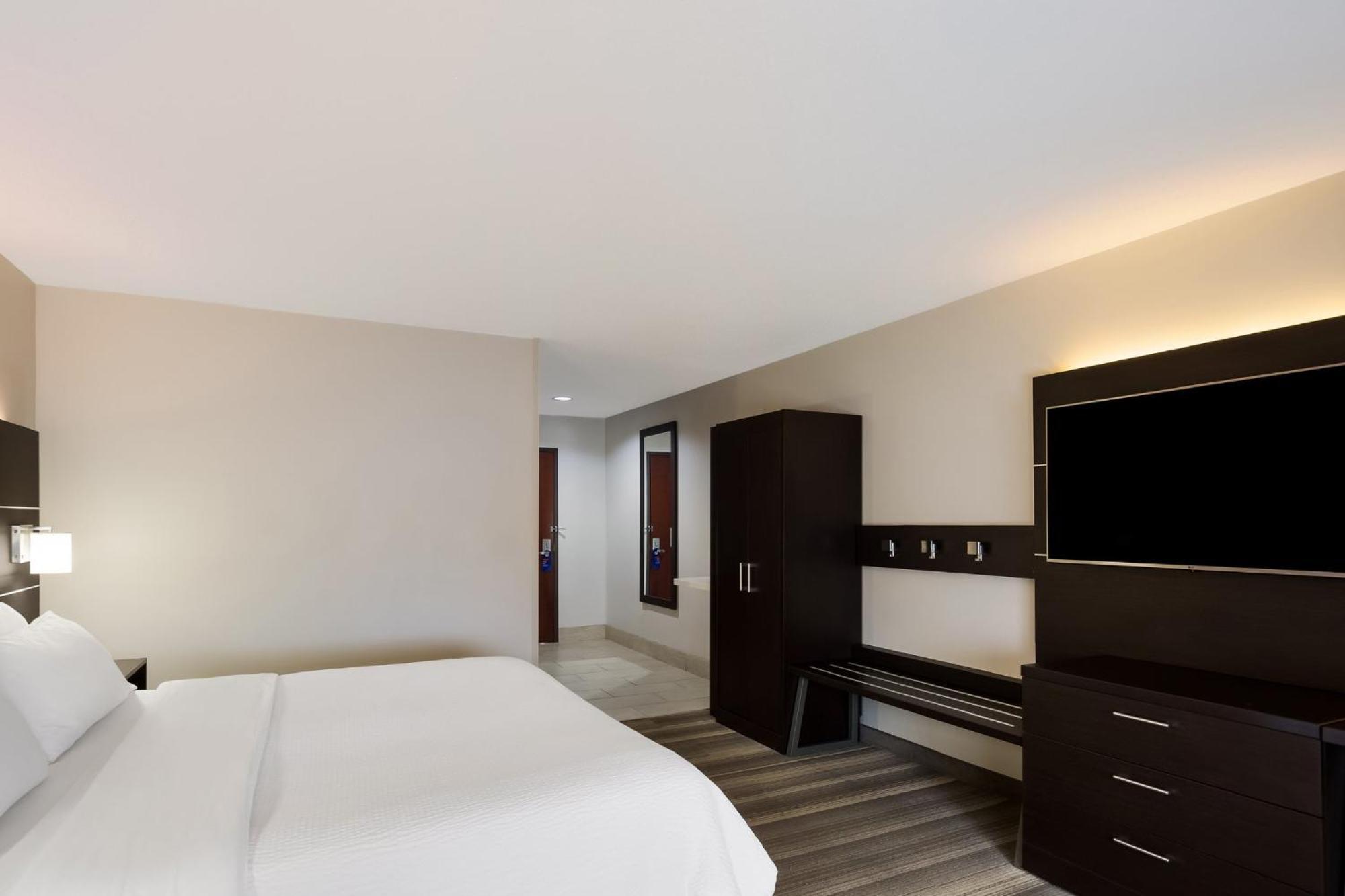 Holiday Inn Express Hotel & Suites Newton Sparta By Ihg Exterior photo