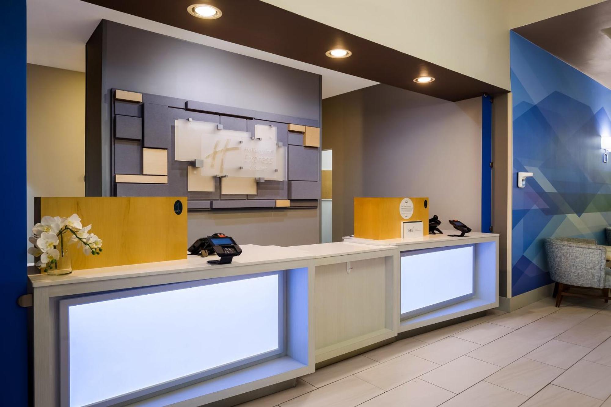 Holiday Inn Express Hotel & Suites Newton Sparta By Ihg Exterior photo