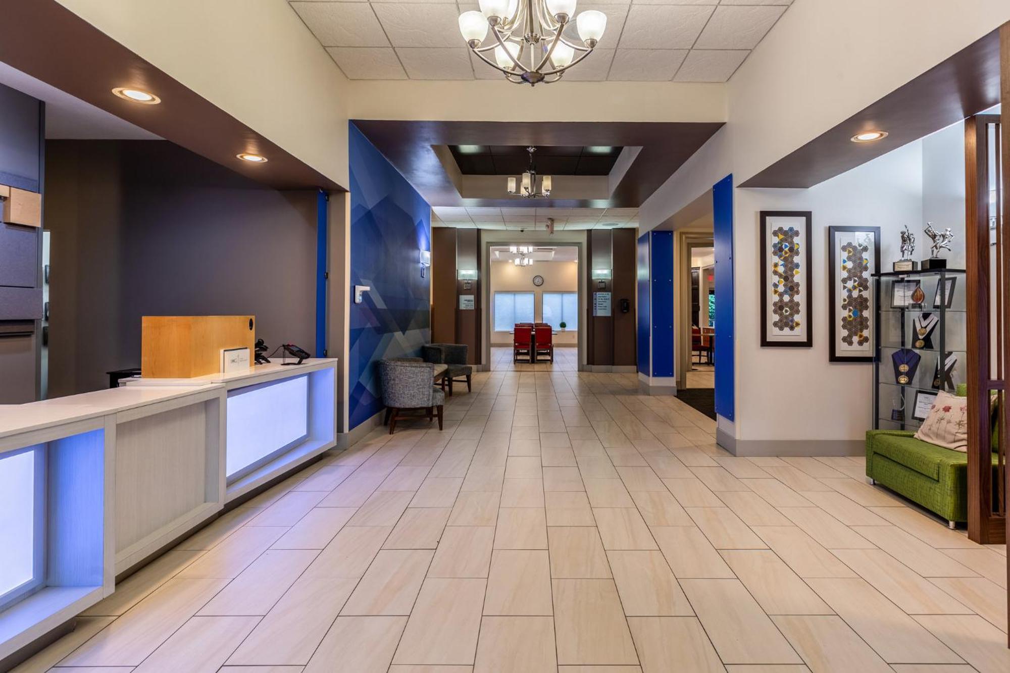 Holiday Inn Express Hotel & Suites Newton Sparta By Ihg Exterior photo