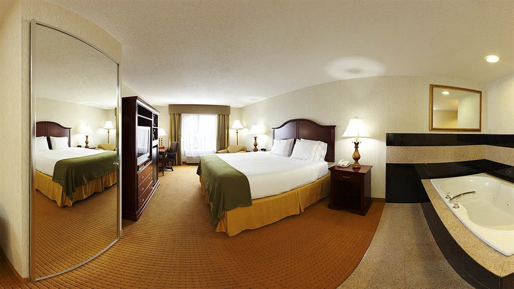 Holiday Inn Express Hotel & Suites Newton Sparta By Ihg Exterior photo
