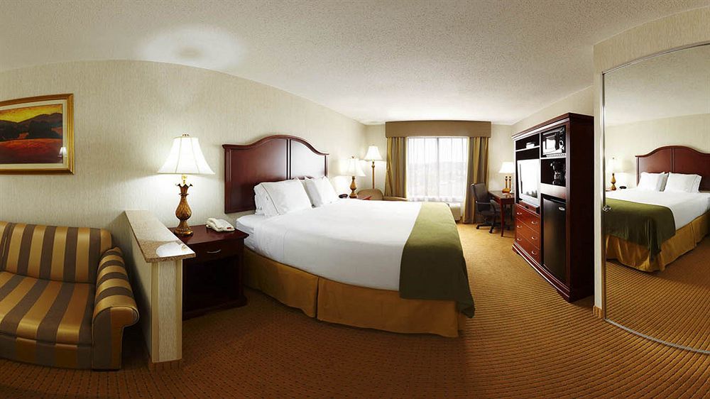 Holiday Inn Express Hotel & Suites Newton Sparta By Ihg Exterior photo